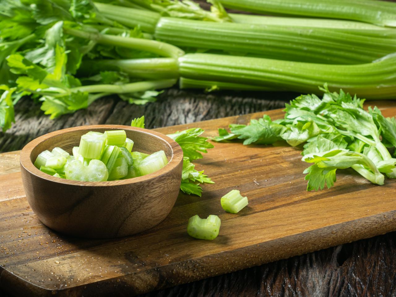 The Benefits of Celery Leaves for Men