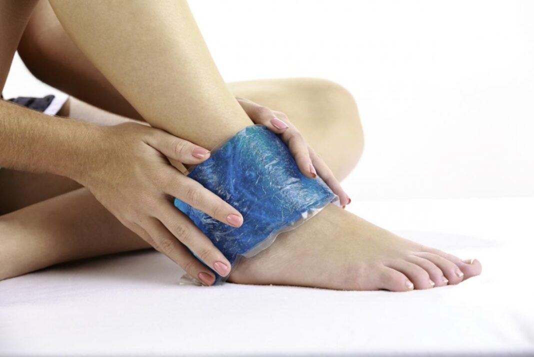 Treatment of Joint Pain Using Hot and Cold Therapy